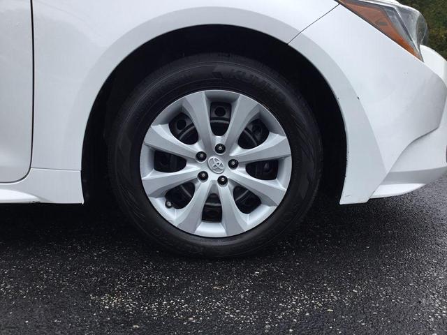 Photo of 2022 White Toyota Corolla