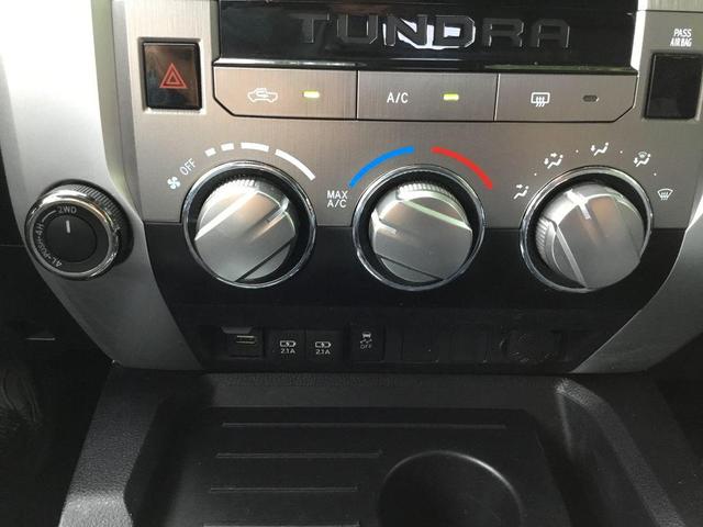 Photo of 2021 Midnight Black Metallic Toyota Tundra