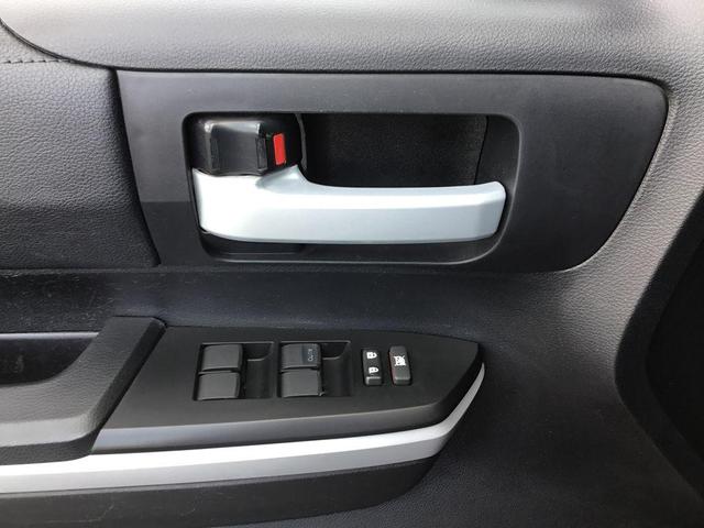 Photo of 2021 Midnight Black Metallic Toyota Tundra
