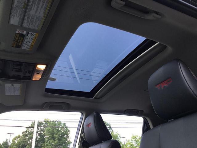 Photo of 2020 Midnight Black Metallic Toyota 4Runner