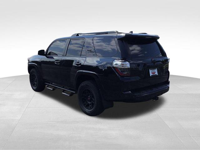 Photo of 2020 Midnight Black Metallic Toyota 4Runner