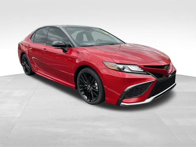 Photo of 2022 Supersonic Red/Midnight Black Metallic Toyota Camry