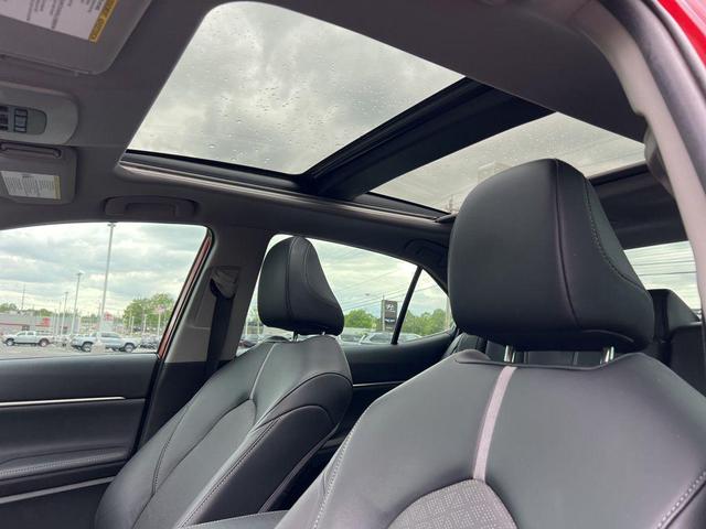 Photo of 2022 Supersonic Red/Midnight Black Metallic Toyota Camry