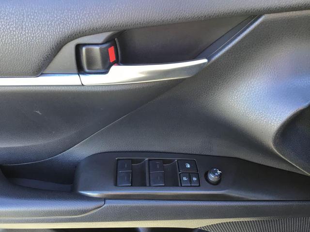 Photo of 2023 Midnight Black Metallic Toyota Camry
