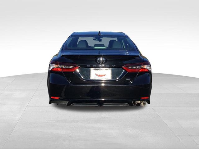 Photo of 2023 Midnight Black Metallic Toyota Camry