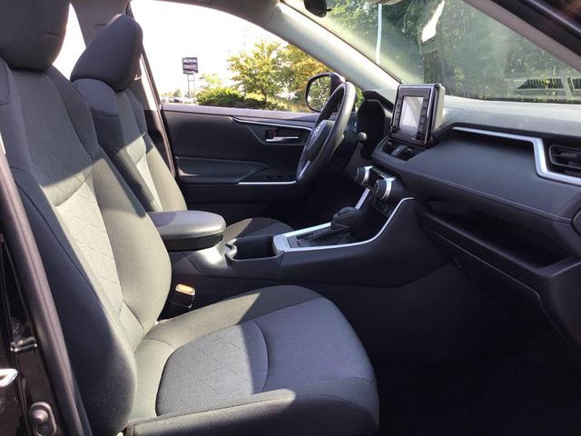 Photo of 2022 Midnight Black Metallic Toyota RAV4