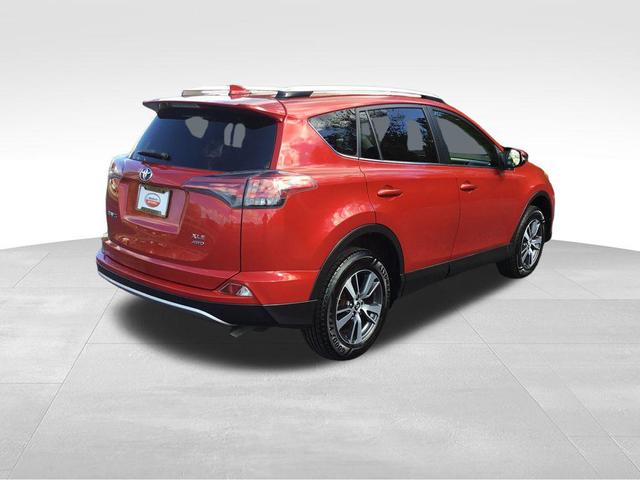 Photo of 2016 Barcelona Red Metallic Toyota RAV4