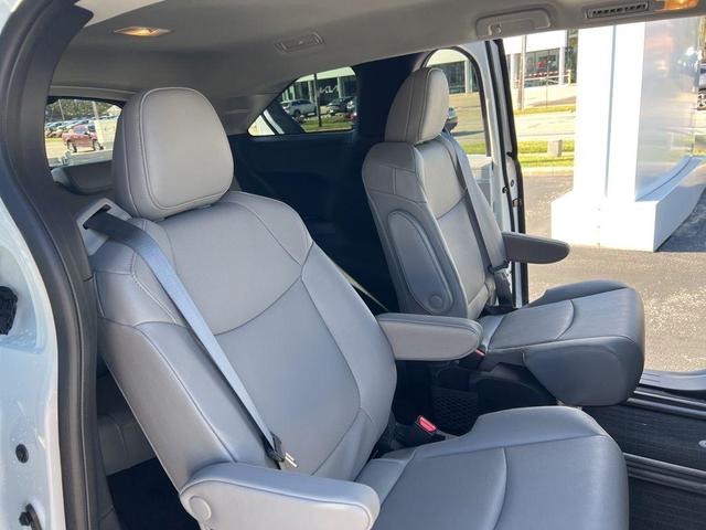 Photo of 2025 Wind Chill Pearl Toyota Sienna