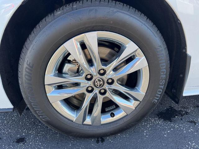 Photo of 2025 Wind Chill Pearl Toyota Sienna