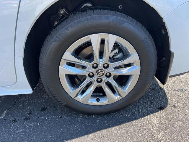 Photo of 2025 Wind Chill Pearl Toyota Sienna