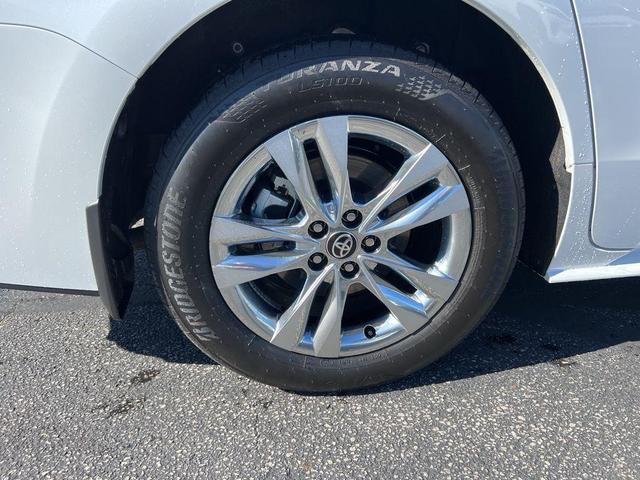 Photo of 2025 Wind Chill Pearl Toyota Sienna