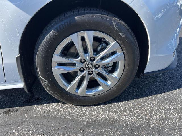 Photo of 2025 Wind Chill Pearl Toyota Sienna
