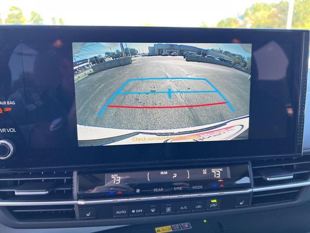 Photo of 2025 Wind Chill Pearl Toyota Sienna