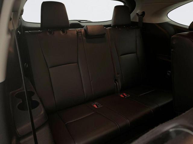 Photo of 2022 Celestial Silver Metallic Toyota Highlander