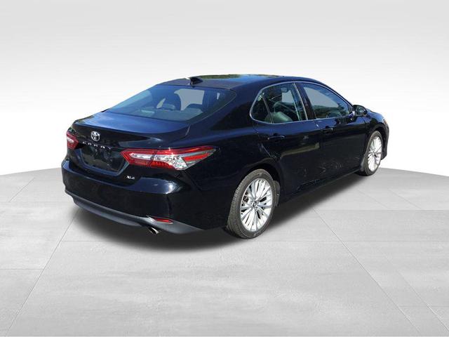 Photo of 2019 Midnight Black Metallic Toyota Camry