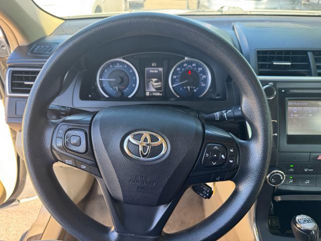 Photo of 2017 Gold Toyota Camry