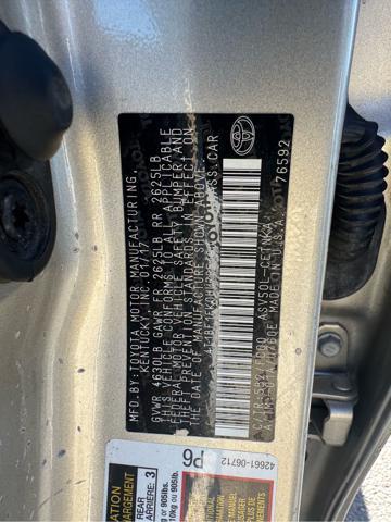 Photo of 2017 Gold Toyota Camry