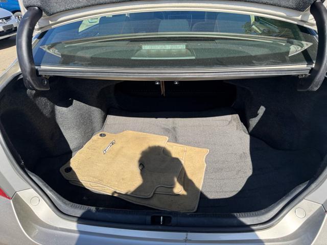 Photo of 2017 Gold Toyota Camry