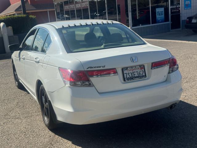 Photo of 2012 White Honda Accord