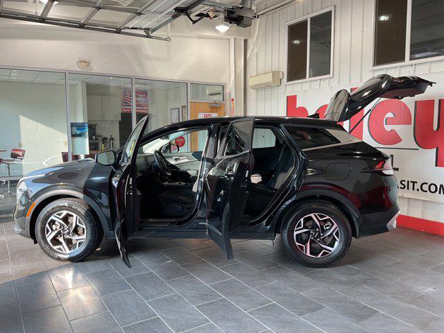Photo of 2024 Fusion Black Kia Sportage
