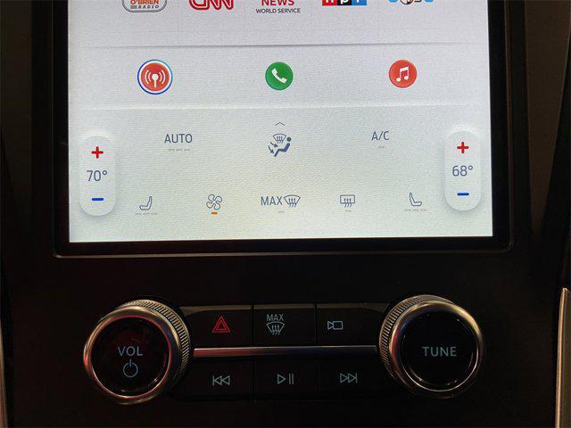 Photo of 2024 Silver Ford Edge
