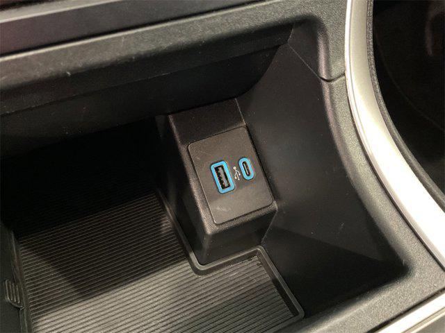 Photo of 2024 Silver Ford Edge