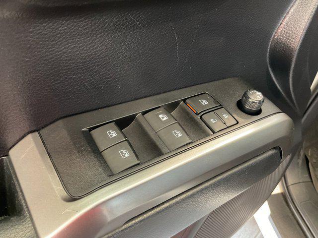 Photo of 2020 White Toyota Tacoma