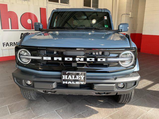Photo of 2025 Azure Gray Metallic Tri-Coat Ford Bronco