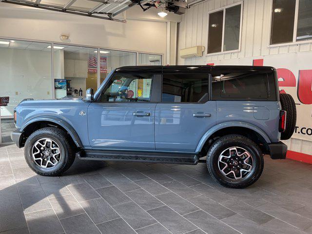 Photo of 2025 Azure Gray Metallic Tri-Coat Ford Bronco