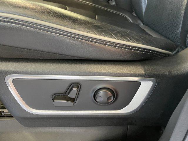 Photo of 2023 Bright White Clearcoat RAM 1500