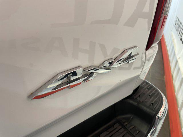 Photo of 2023 Bright White Clearcoat RAM 1500