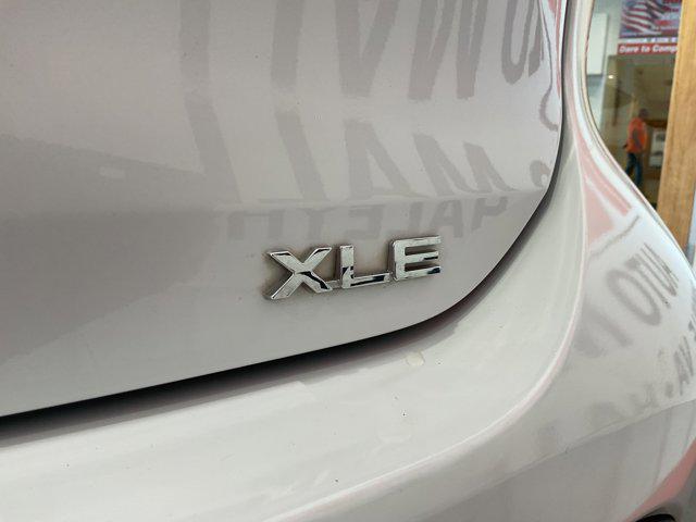 Photo of 2023 Wind Chill Pearl Toyota Highlander