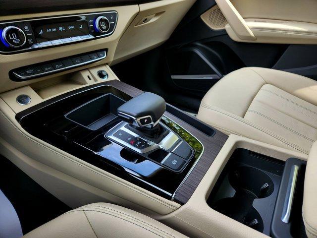 Photo of 2022 Ibis White Audi Q5