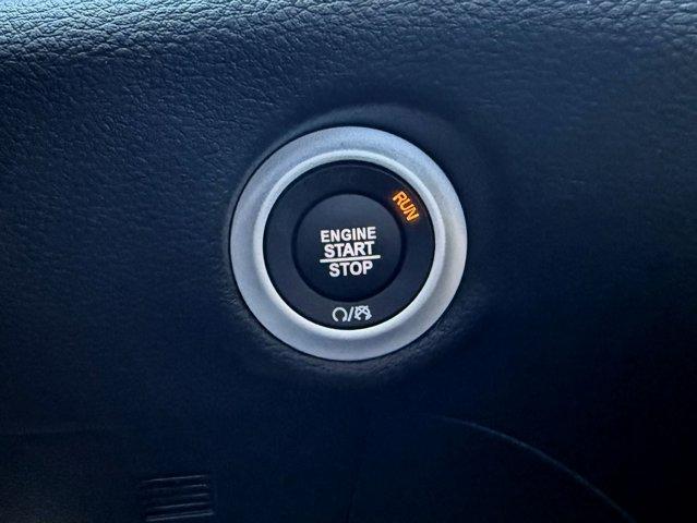 Photo of 2026 Diamond Black Chrysler Pacifica