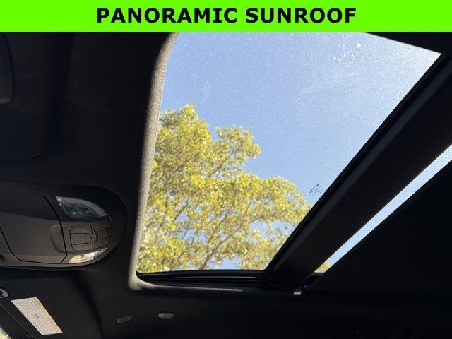 Photo of 2026 Diamond Black Chrysler Pacifica