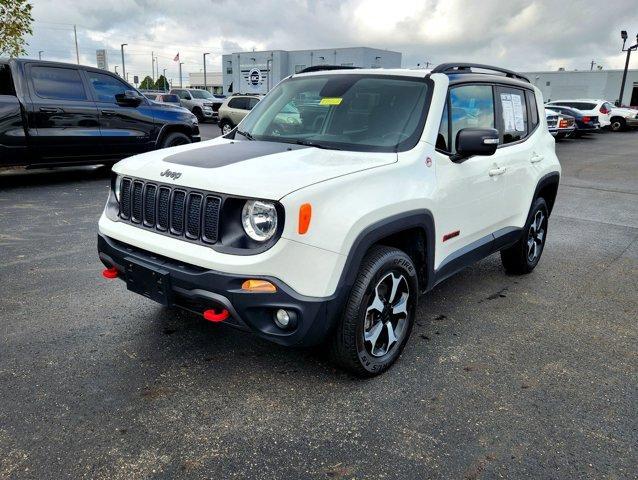 Photo of 2020 Alpine White Clearcoat Jeep Renegade