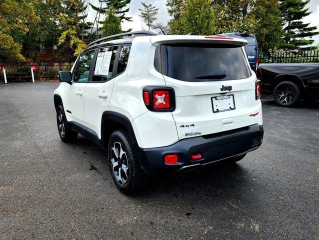 Photo of 2020 Alpine White Clearcoat Jeep Renegade