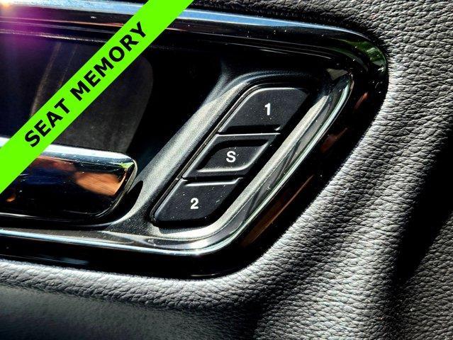 Photo of 2021 DB Black Clearcoat Dodge Durango