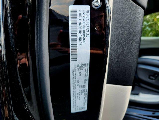 Photo of 2024 Diamond Black Chrysler Pacifica
