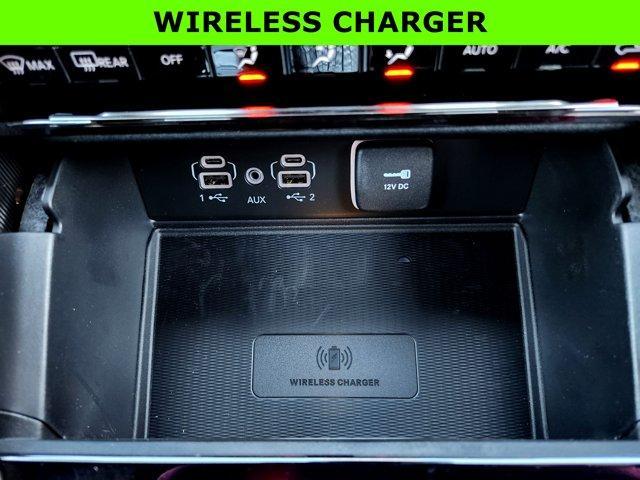 Photo of 2025 Metallic Jeep Grand Cherokee L