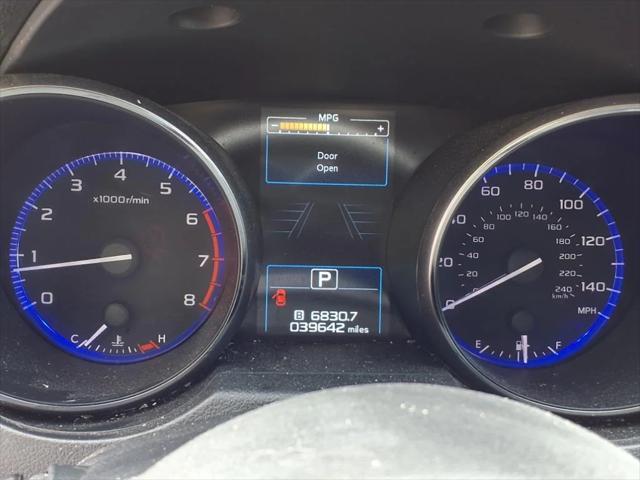 Photo of 2019 Crystal White Pearl Black Subaru Outback