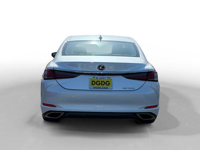Photo of 2019 Eminent White Pearl Lexus ES 350