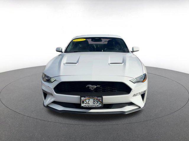 Photo of 2023 Oxford White Ford Mustang