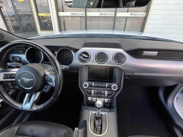 Photo of 2023 Oxford White Ford Mustang