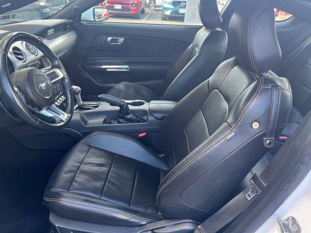 Photo of 2023 Oxford White Ford Mustang