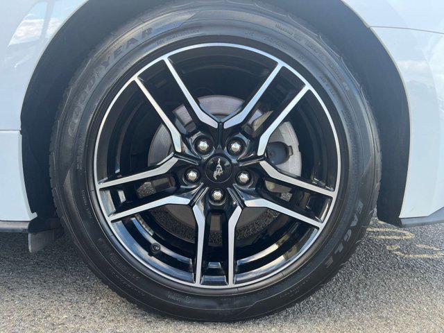 Photo of 2023 Oxford White Ford Mustang
