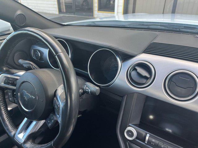 Photo of 2023 Oxford White Ford Mustang