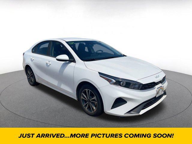 Photo of 2023 Snow White Pearl Kia Forte