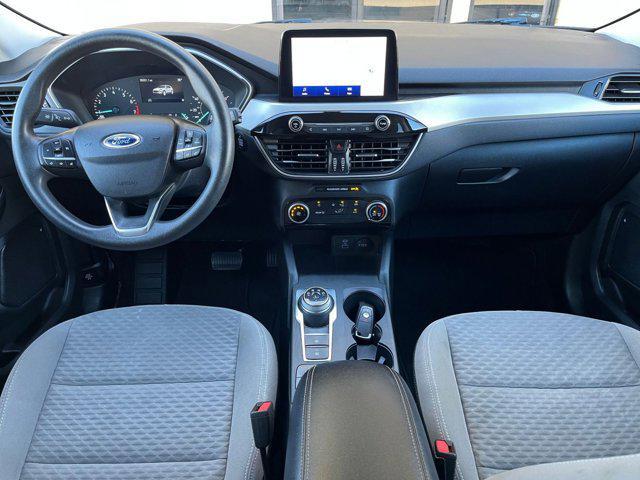 Photo of 2022 Iconic Silver Metallic Ford Escape