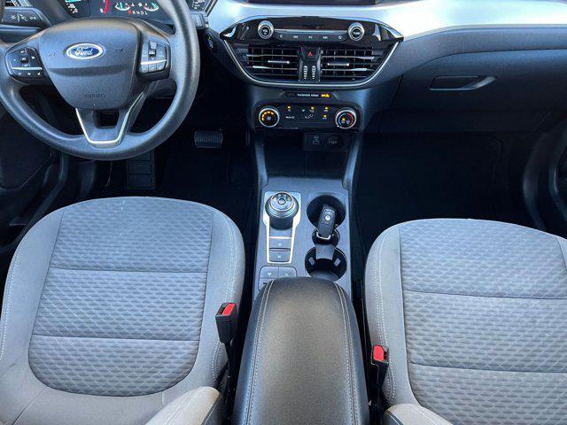 Photo of 2022 Iconic Silver Metallic Ford Escape